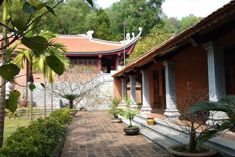 Hanoi Countryside Bike Tour – But Thap Dong Ho Phat Tich 1 Day
